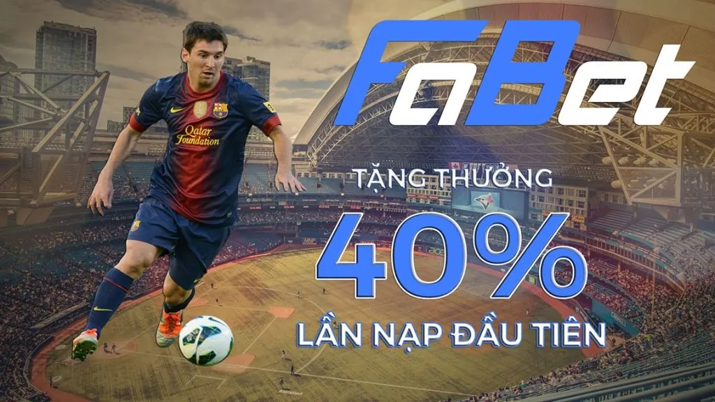 Dealer xinh đẹp đang chia bài tại sảnh casino trực tuyến HB88